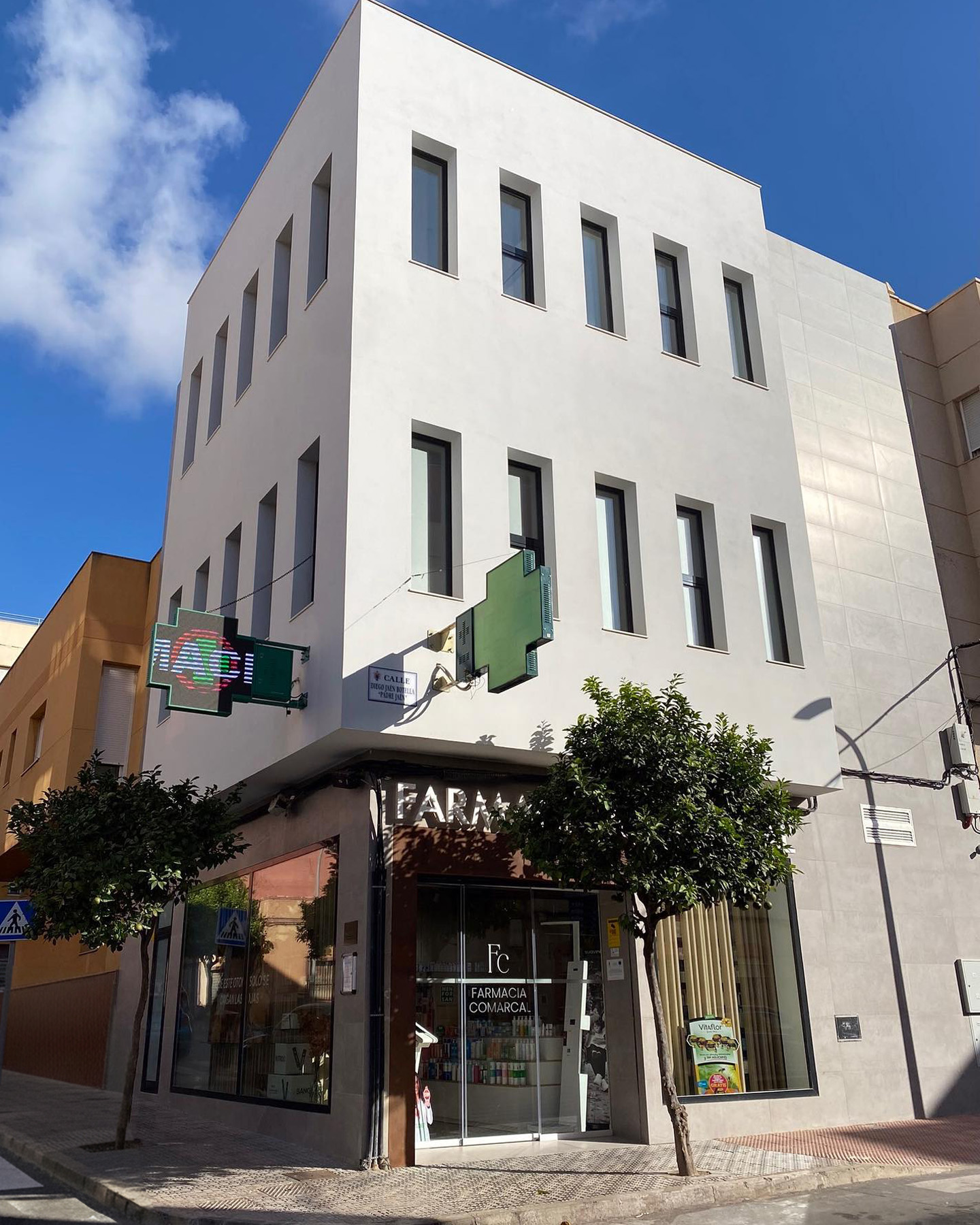 Fachada de Farmacia Comarcal en Melilla